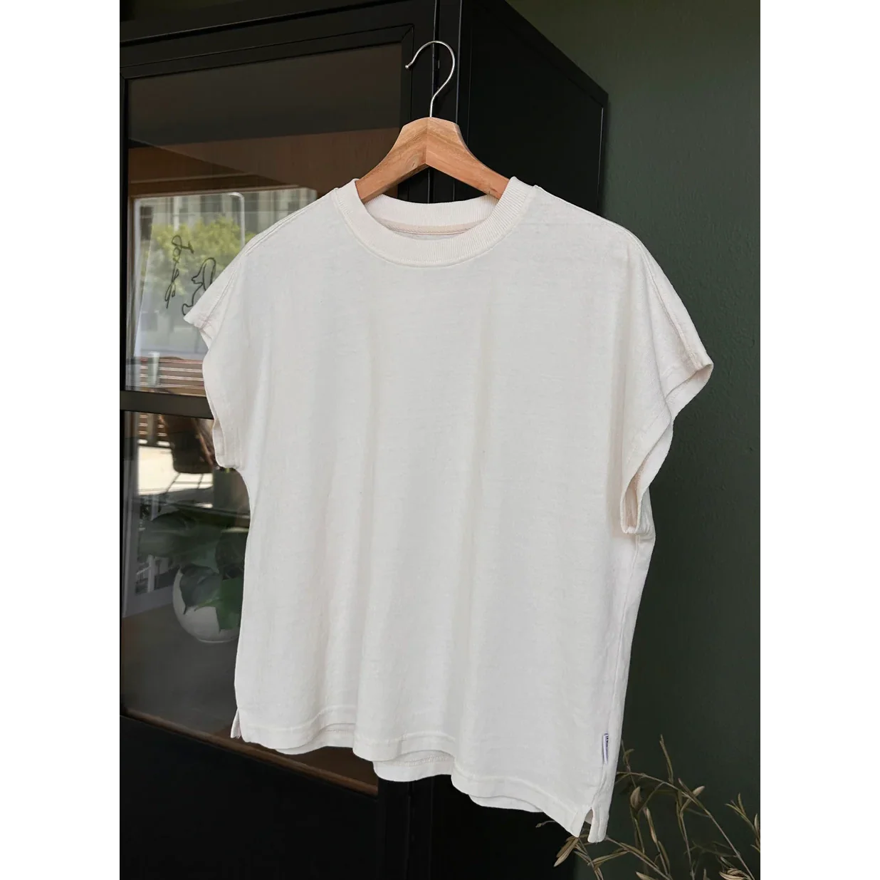 Jeanne Tee - Image 15